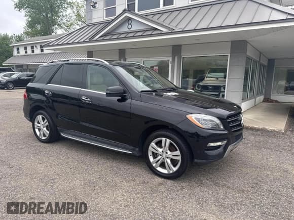 ✅ 2015 Mercedes-Benz M 250 • VIN: 4JGDA0EB3FA510415 • Лот: 42305159. Опубликован ранее на IAAI с пробегом 225 869 миль. Бесплатный доступ к архиву аукционных продаж из США и подробный отчёт об истории автомобиля на DreamBid. Изображение 1.