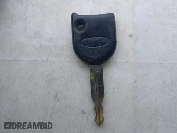 ✅ 2006 Ford Mustang Standard • VIN: 1ZVFT80N965118066 • Lot: 42261782. Wystawiony na IAAI z przebiegiem 132 447 mil. Bezpłatny archiwum sprzedaży aukcyjnych z USA i szczegółowy raport historii pojazdu na DreamBid. Zdjęcie 11.