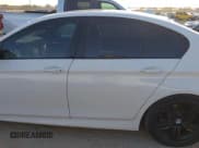 ✅ 2013 BMW 5 Series 550i • VIN: WBAFR9C54DDX81189 • Lot: 43376039. Wystawiony na IAAI z przebiegiem 107 149 mil. Bezpłatny archiwum sprzedaży aukcyjnych z USA i szczegółowy raport historii pojazdu na DreamBid. Zdjęcie 14.