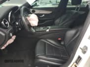 ✅ 2018 Mercedes-Benz C 300 • VIN: 55SWF4KB0JU241962 • Lot: 81003185. Wystawiony na Copart z przebiegiem 61 708 mil. Bezpłatny archiwum sprzedaży aukcyjnych z USA i szczegółowy raport historii pojazdu na DreamBid. Zdjęcie 7.