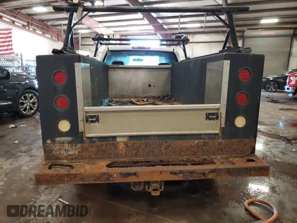 ✅ 2006 GMC Sierra 2500HD • VIN: 1GTHK24236E117877 • Lot: 61779755. Listed on Copart with 242,426 mi. Free auction sales archive from the USA and detailed vehicle history report at DreamBid. Image 6.