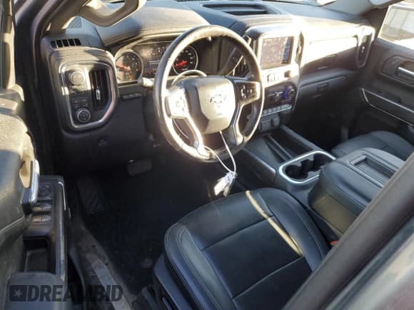 ✅ 2021 Chevrolet Silverado 1500 LTZ • VIN: 1GCUYGET5MZ298763 • Lot: 48281755. Wystawiony na Copart z przebiegiem 96 093 mil. Bezpłatny archiwum sprzedaży aukcyjnych z USA i szczegółowy raport historii pojazdu na DreamBid. Zdjęcie 8.