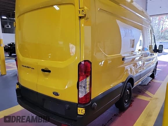 ✅ 2019 Ford Transit • VIN: 1FTYR3XM7KKA78317 • Lot: 43930322. Wystawiony na IAAI z przebiegiem 140 908 mil. Bezpłatny archiwum sprzedaży aukcyjnych z USA i szczegółowy raport historii pojazdu na DreamBid. Zdjęcie 10.