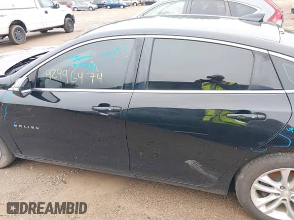 2018 Chevrolet Malibu LT with VIN 1G1ZD5ST9JF211592, listed as a IAAI auction lot 42996474 with 106,315 mi miles and . Bid and sale history available at DreamBid. Image 14.