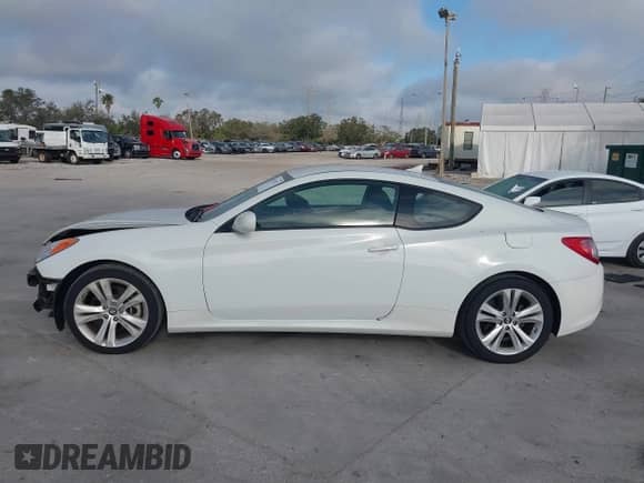 2011 Hyundai Genesis Coupe Premium с VIN KMHHT6KD2BU064626, выставлен на аукционе IAAI как лот 41531773 с пробегом 114 502 миль миль и . История ставок и продаж доступна на DreamBid. Изображение 15.