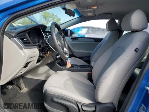 ✅ 2019 Hyundai Sonata SE • VIN: 5NPE24AF4KH783601 • Лот: 81812805. Опубликован ранее на Copart с пробегом 67 720 миль. Бесплатный доступ к архиву аукционных продаж из США и подробный отчёт об истории автомобиля на DreamBid. Изображение 7.