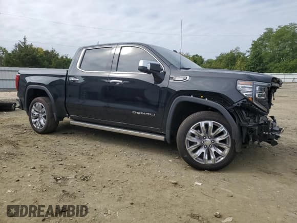 ✅ 2025 GMC Sierra 1500 Denali • VIN: 3GTUUGE86SG176157 • Lot: 82096925. Listed on Copart with 11,059 mi. Free auction sales archive from the USA and detailed vehicle history report at DreamBid. Image 4.