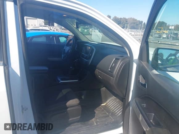 ✅ 2020 Chevrolet Colorado 2WD LT • VIN: 1GCHSCEA1L1182662 • Lot: 43495380. Wystawiony na IAAI z przebiegiem 75 744 mil. Bezpłatny archiwum sprzedaży aukcyjnych z USA i szczegółowy raport historii pojazdu na DreamBid. Zdjęcie 5.