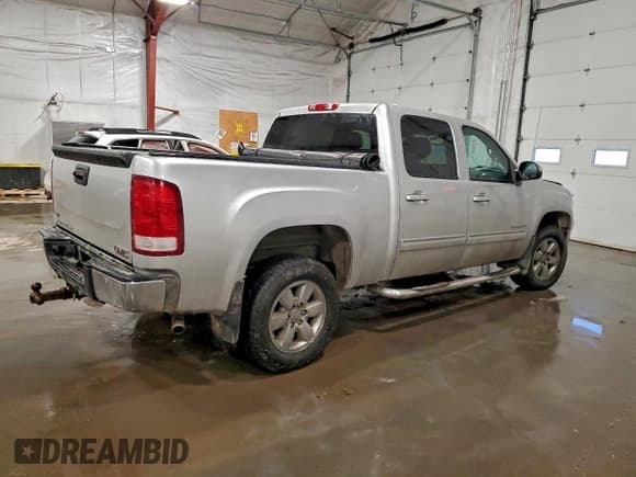 ✅ 2011 GMC Sierra 1500 SLT • VIN: 3GTP2WE30BG401545 • Лот: 94729085. Опубликован ранее на Copart с пробегом 149 111 миль. Бесплатный доступ к архиву аукционных продаж из США и подробный отчёт об истории автомобиля на DreamBid. Изображение 3.
