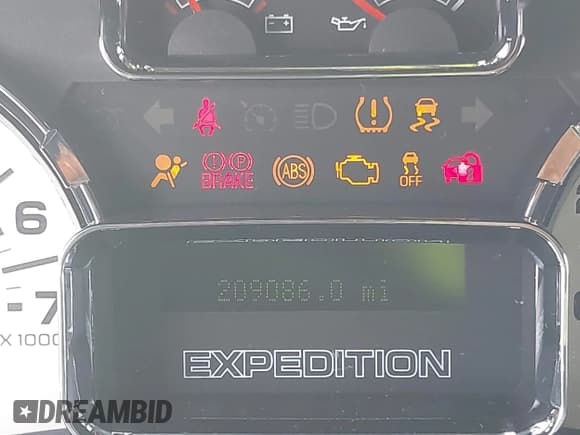 ✅ 2012 Ford Expedition Limited • VIN: 1FMJU2A55CEF54037 • Lot: 42014180. Wystawiony na IAAI z przebiegiem 209 086 mil. Bezpłatny archiwum sprzedaży aukcyjnych z USA i szczegółowy raport historii pojazdu na DreamBid. Zdjęcie 16.