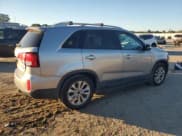 ✅ 2014 Kia Sorento EX • VIN: 5XYKU4A7XEG488035 • Лот: 90339205. Опубликован ранее на Copart с пробегом 159 730 миль. Бесплатный доступ к архиву аукционных продаж из США и подробный отчёт об истории автомобиля на DreamBid. Изображение 3.