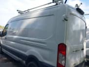 ✅ 2019 Ford Transit • VIN: 1FTBW2CG8KKB14766 • Lot: 43068296. Wystawiony na IAAI z przebiegiem Nie podano. Bezpłatny archiwum sprzedaży aukcyjnych z USA i szczegółowy raport historii pojazdu na DreamBid. Zdjęcie 3.