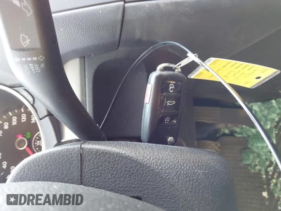 ✅ 2014 Volkswagen Golf • VIN: WVWDB7AJ3EW004818 • Lot: 42817390. Wystawiony na IAAI z przebiegiem 93 929 mil. Bezpłatny archiwum sprzedaży aukcyjnych z USA i szczegółowy raport historii pojazdu na DreamBid. Zdjęcie 11.