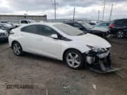 ✅ 2018 Chevrolet Volt LT • VIN: 1G1RA6S56JU155235 • Lot: 43059474. Wystawiony na Copart z przebiegiem 16 078 mil. Bezpłatny archiwum sprzedaży aukcyjnych z USA i szczegółowy raport historii pojazdu na DreamBid. Zdjęcie 4.