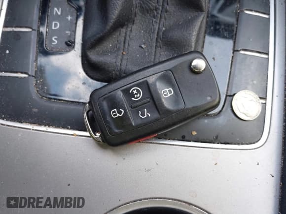 ✅ 2021 Volkswagen Passat SE • VIN: 1VWSA7A36MC014185 • Лот: 41915701. Опубликован ранее на IAAI с пробегом 175 043 миль. Бесплатный доступ к архиву аукционных продаж из США и подробный отчёт об истории автомобиля на DreamBid. Изображение 11.