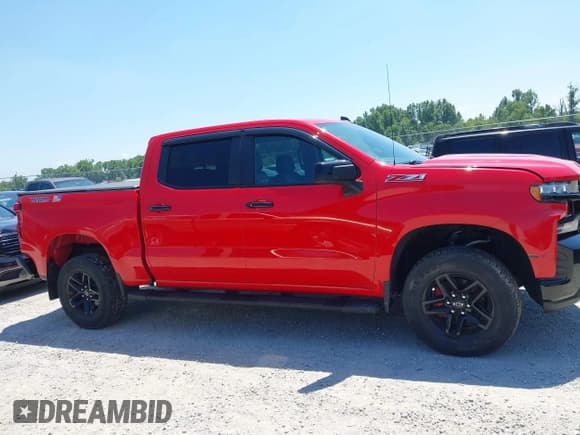 ✅ 2019 Chevrolet Silverado 1500 LT Trail Boss • VIN: 1GCPYFEDXKZ176333 • Лот: 42778312. Опубликован ранее на IAAI с пробегом 95 906 миль. Бесплатный доступ к архиву аукционных продаж из США и подробный отчёт об истории автомобиля на DreamBid. Изображение 13.