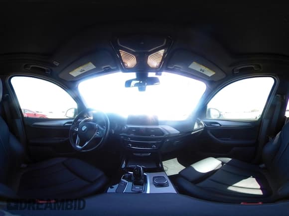 ✅ 2018 BMW X3 M40i • VIN: 5UXTS3C51J0Z00227 • Lot: 41795078. Wystawiony na IAAI z przebiegiem 97 003 mil. Bezpłatny archiwum sprzedaży aukcyjnych z USA i szczegółowy raport historii pojazdu na DreamBid. Zdjęcie 18.