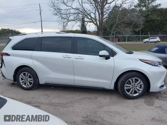 ✅ 2024 Toyota Sienna Platinum • VIN: 5TDESKFC8RS125304 • Лот: 41321647. Опубликован ранее на IAAI с пробегом Не указан. Бесплатный доступ к архиву аукционных продаж из США и подробный отчёт об истории автомобиля на DreamBid. Изображение 13.