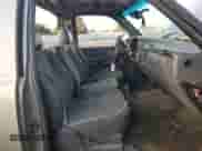 ✅ 2003 Chevrolet Silverado 1500 • VIN: 1GCEC14V43Z239995 • Lot: 71229394. Wystawiony na Copart z przebiegiem 301 543 mil mil. Skorzystaj z bezpłatnego archiwum sprzedaży aukcyjnych z USA i zobacz szczegółowy raport historii pojazdu na DreamBid. Zdjęcie 7.