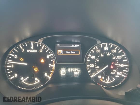 ✅ 2015 Nissan Altima 2.5 • VIN: 1N4AL3AP4FN915802 • Лот: 92715945. Опубликован ранее на Copart с пробегом 165 437 миль. Бесплатный доступ к архиву аукционных продаж из США и подробный отчёт об истории автомобиля на DreamBid. Изображение 9.