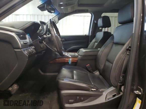 ✅ 2018 Chevrolet Suburban Premier • VIN: 1GNSKJKC1JR301302 • Lot: 80666904. Wystawiony na Copart z przebiegiem Nie podano. Bezpłatny archiwum sprzedaży aukcyjnych z USA i szczegółowy raport historii pojazdu na DreamBid. Zdjęcie 7.