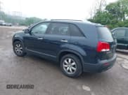 ✅ 2013 Kia Sorento LX • VIN: 5XYKTDA2XDG381055 • Lot: 42276583. Listed on IAAI with 203,693 mi. Free auction sales archive from the USA and detailed vehicle history report at DreamBid. Image 3.