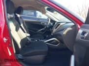 ✅ 2016 Hyundai Veloster • VIN: KMHTC6AD1GU260219 • Lot: 41114806. Wystawiony na IAAI z przebiegiem 128 000 mil. Bezpłatny archiwum sprzedaży aukcyjnych z USA i szczegółowy raport historii pojazdu na DreamBid. Zdjęcie 5.