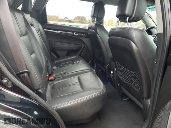 ✅ 2011 Kia Sorento EX • VIN: 5XYKUDA28BG008705 • Lot: 90478655. Listed on Copart with 229,911 mi. Free auction sales archive from the USA and detailed vehicle history report at DreamBid. Image 11.