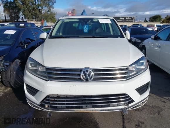 ✅ 2015 Volkswagen Touareg Sport • VIN: WVGEP9BP3FD007098 • Лот: 43768095. Опубликован ранее на IAAI с пробегом Не указан. Бесплатный доступ к архиву аукционных продаж из США и подробный отчёт об истории автомобиля на DreamBid. Изображение 12.