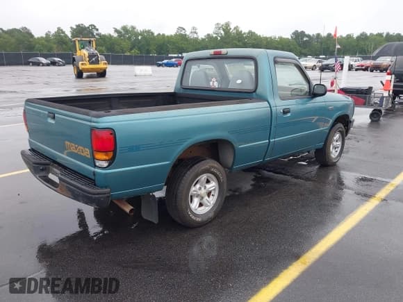 ✅ 1994 Mazda B-Series • VIN: 4F4CR12A9RTM90195 • Lot: 42341674. Wystawiony na IAAI z przebiegiem 120 646 mil. Bezpłatny archiwum sprzedaży aukcyjnych z USA i szczegółowy raport historii pojazdu na DreamBid. Zdjęcie 4.