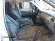 ✅ 2014 Chevrolet Tahoe Commercial • VIN: 1GNLC2E07ER188521 • Lot: 42715650. Wystawiony na IAAI z przebiegiem 194 028 mil. Bezpłatny archiwum sprzedaży aukcyjnych z USA i szczegółowy raport historii pojazdu na DreamBid. Zdjęcie 5.