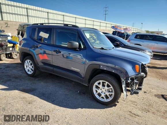 ✅ 2021 Jeep Renegade Freedom • VIN: ZACNJDAB8MPN16386 • Lot: 70880685. Wystawiony na Copart z przebiegiem 78 963 mil. Bezpłatny archiwum sprzedaży aukcyjnych z USA i szczegółowy raport historii pojazdu na DreamBid. Zdjęcie 4.