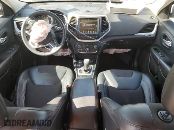 ✅ 2016 Jeep Cherokee Trailhawk • VIN: 1C4PJMBB5GW188426 • Lot: 52907445. Listed on Copart with 115,225 mi. Free auction sales archive from the USA and detailed vehicle history report at DreamBid. Image 8.