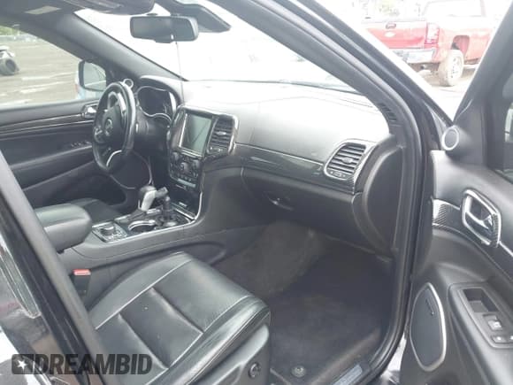 ✅ 2016 Jeep Grand Cherokee Overland • VIN: 1C4RJFCT2GC418176 • Лот: 42237631. Опубликован ранее на IAAI с пробегом 141 257 миль. Бесплатный доступ к архиву аукционных продаж из США и подробный отчёт об истории автомобиля на DreamBid. Изображение 5.