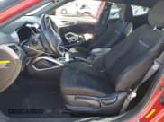 ✅ 2017 Hyundai Veloster • VIN: KMHTC6AD6HU315510 • Лот: 80117174. Опубликован ранее на Copart с пробегом 63 428 миль. Бесплатный доступ к архиву аукционных продаж из США и подробный отчёт об истории автомобиля на DreamBid. Изображение 7.