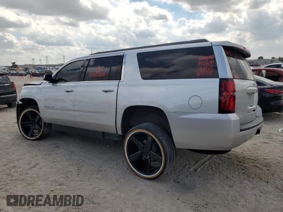 ✅ 2019 Chevrolet Suburban LS • VIN: 1GNSCGKC5KR248685 • Lot: 82559625. Listed on Copart with 112,465 mi. Free auction sales archive from the USA and detailed vehicle history report at DreamBid. Image 2.