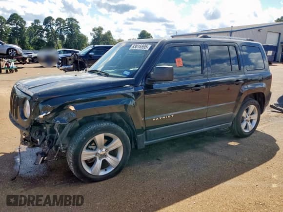 ✅ 2015 Jeep Patriot Limited • VIN: 1C4NJPCB1FD179594 • Lot: 83816695. Listed on Copart with 82,717 mi. Free auction sales archive from the USA and detailed vehicle history report at DreamBid. Image 1.
