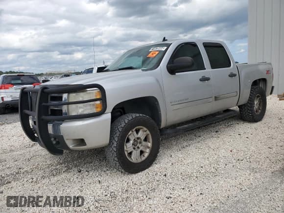 ✅ 2010 Chevrolet Silverado 1500 LT • VIN: 3GCRKSE31AG258718 • Lot: 71970444. Listed on Copart with 220,374 mi. Free auction sales archive from the USA and detailed vehicle history report at DreamBid. Image 1.