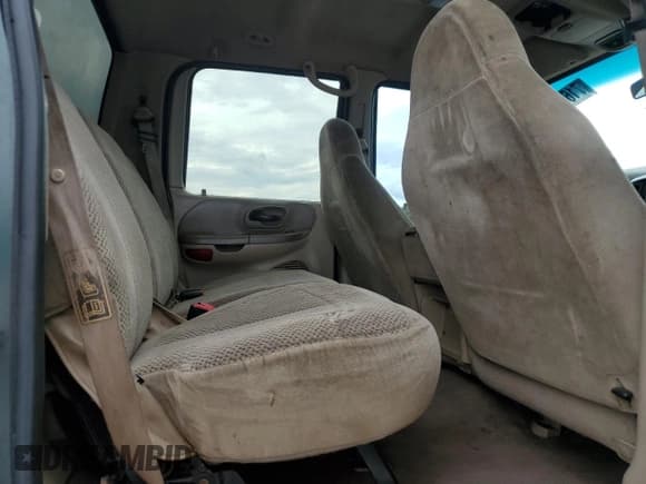 ✅ 2001 Ford F-150 XLT • VIN: 1FTRW07W31KE48531 • Lot: 71667765. Wystawiony na Copart z przebiegiem Nie podano. Bezpłatny archiwum sprzedaży aukcyjnych z USA i szczegółowy raport historii pojazdu na DreamBid. Zdjęcie 10.