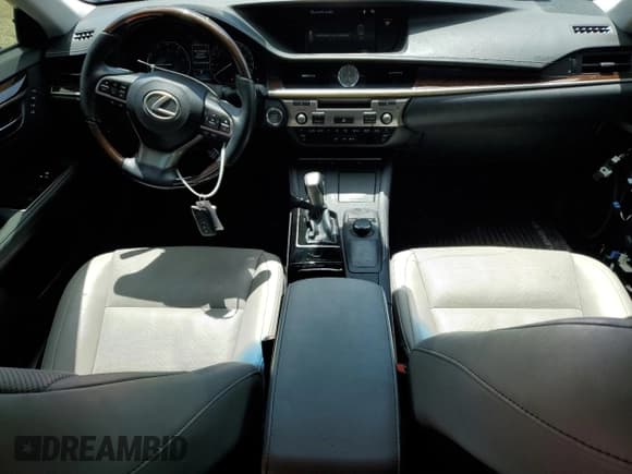 ✅ 2017 Lexus ES 350 • VIN: 58ABK1GG8HU073864 • Lot: 54609505. Wystawiony na Copart z przebiegiem 93 404 mil. Bezpłatny archiwum sprzedaży aukcyjnych z USA i szczegółowy raport historii pojazdu na DreamBid. Zdjęcie 8.