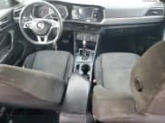 ✅ 2019 Volkswagen Jetta S • VIN: 3VWC57BU2KM086965 • Lot: 93741925. Wystawiony na Copart z przebiegiem 212 896 mil. Bezpłatny archiwum sprzedaży aukcyjnych z USA i szczegółowy raport historii pojazdu na DreamBid. Zdjęcie 8.