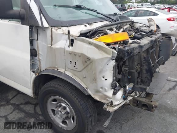 ✅ 2019 Chevrolet Express Cargo • VIN: 1GCWGBFG2K1310055 • Лот: 42983600. Опубликован ранее на IAAI с пробегом 162 413 миль. Бесплатный доступ к архиву аукционных продаж из США и подробный отчёт об истории автомобиля на DreamBid. Изображение 19.