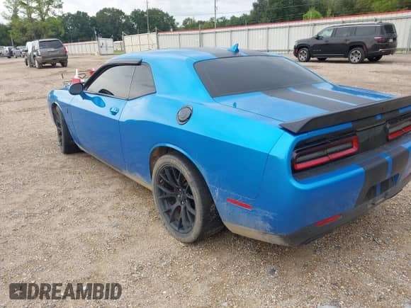 2016 Dodge Challenger SRT Hellcat z VIN 2C3CDZC90GH254687, wystawiony jako IAAI lot #43057103 z przebiegiem 54 293 mil mil oraz . Historia ofert i sprzedaży dostępna na DreamBid. Obrazek 3.