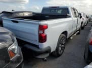 ✅ 2019 Chevrolet Silverado 1500 LT • VIN: 1GCRWCED9KZ391571 • Lot: 74710954. Wystawiony na Copart z przebiegiem Nie podano. Bezpłatny archiwum sprzedaży aukcyjnych z USA i szczegółowy raport historii pojazdu na DreamBid. Zdjęcie 3.