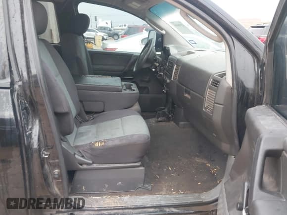 ✅ 2007 Nissan Titan SE • VIN: 1N6BA06AX7N227969 • Lot: 43748083. Listed on IAAI with 310,499 mi. Free auction sales archive from the USA and detailed vehicle history report at DreamBid. Image 5.