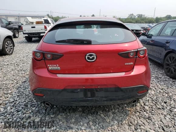 ✅ 2024 Mazda 3 S Preferred • VIN: JM1BPALM9R1656939 • Lot: 66426545. Wystawiony na Copart z przebiegiem 8 615 mil. Bezpłatny archiwum sprzedaży aukcyjnych z USA i szczegółowy raport historii pojazdu na DreamBid. Zdjęcie 6.