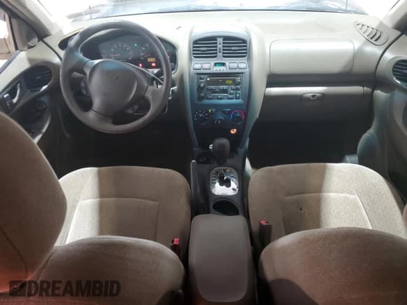 ✅ 2004 Hyundai Santa Fe GLS • VIN: KM8SC13E24U620551 • Lot: 67286165. Listed on Copart with 174,140 mi. Free auction sales archive from the USA and detailed vehicle history report at DreamBid. Image 8.