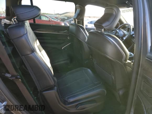 ✅ 2021 Jeep Grand Cherokee Overland • VIN: 1C4RJKDG8M8177670 • Lot: 81813715. Wystawiony na Copart z przebiegiem 45 060 mil. Bezpłatny archiwum sprzedaży aukcyjnych z USA i szczegółowy raport historii pojazdu na DreamBid. Zdjęcie 11.