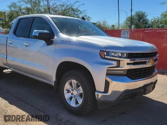 ✅ 2020 Chevrolet Silverado 1500 LT • VIN: 1GCRYDED4LZ121987 • Lot: 92776545. Wystawiony na Copart z przebiegiem 94 905 mil. Bezpłatny archiwum sprzedaży aukcyjnych z USA i szczegółowy raport historii pojazdu na DreamBid. Zdjęcie 1.