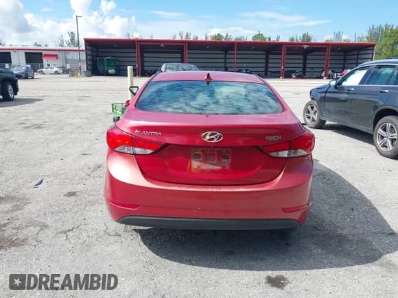 ✅ 2015 Hyundai Elantra SE • VIN: KMHDH4AE6FU351035 • Lot: 42806508. Listed on IAAI with 27,174 mi. Free auction sales archive from the USA and detailed vehicle history report at DreamBid. Image 16.